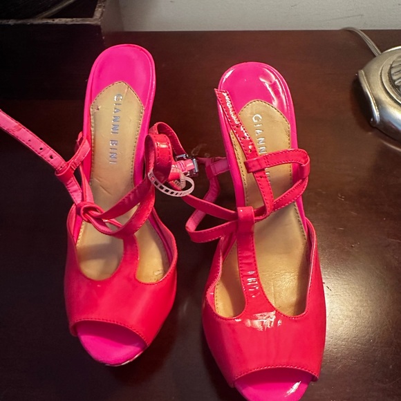 Pretty n Pink - Picture 4 of 4